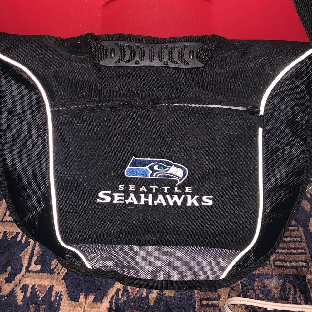 Messenger bag with Seattle Seahawks logo